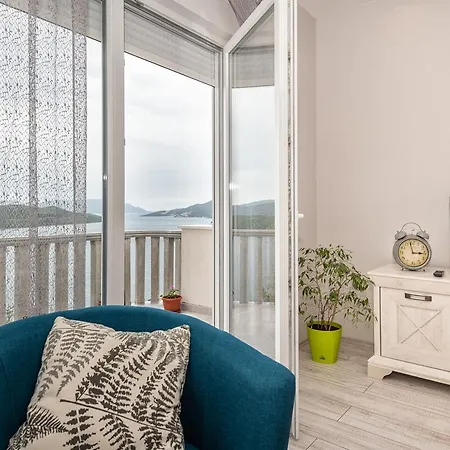 Apartament Leona Neum